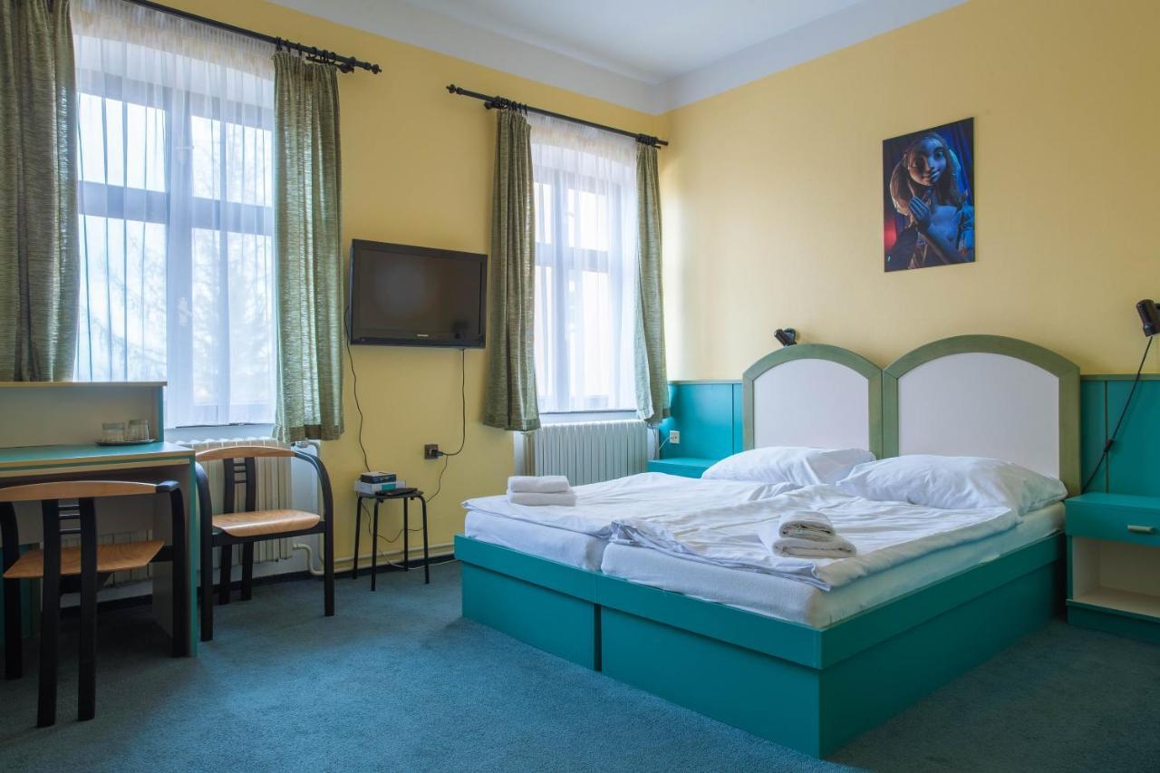 Penzion Amatka Hradec Králové Extérieur photo