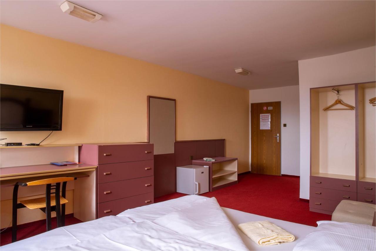 Penzion Amatka Hradec Králové Extérieur photo